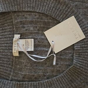 Womens's Tweeds Heather Grey 100% 2-Ply Cashmere Sweater.  Size M.